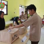 Mendukung Pemilihan Umum di Kalimantan Tengah, SMAN 5 Buntok Melakukan Simulasi Pemilihan Umum Untuk Pemilih Pemula